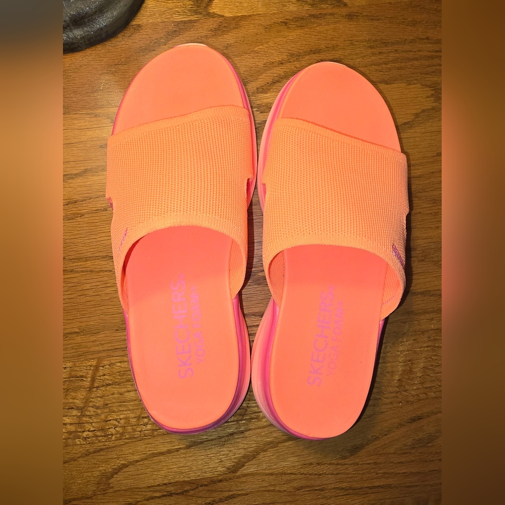 Skechers Slides...size 6...barely worn!